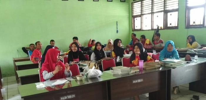 MAN 1 TANJABTIM ADAKAN SOSIALISASI Si-EKA